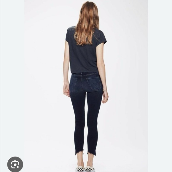 MOTHER The Stunner Zip Two Step Fray Dark Wash High Rise Jeans Size 32 - Picture 2 of 10